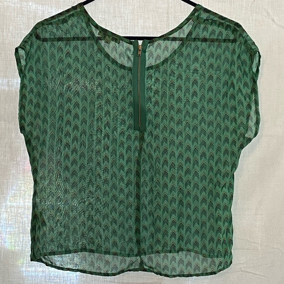 blouse - Picture 2 of 2